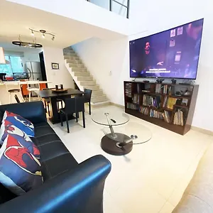 Geek-chic Townhouse Сasa de vacaciones